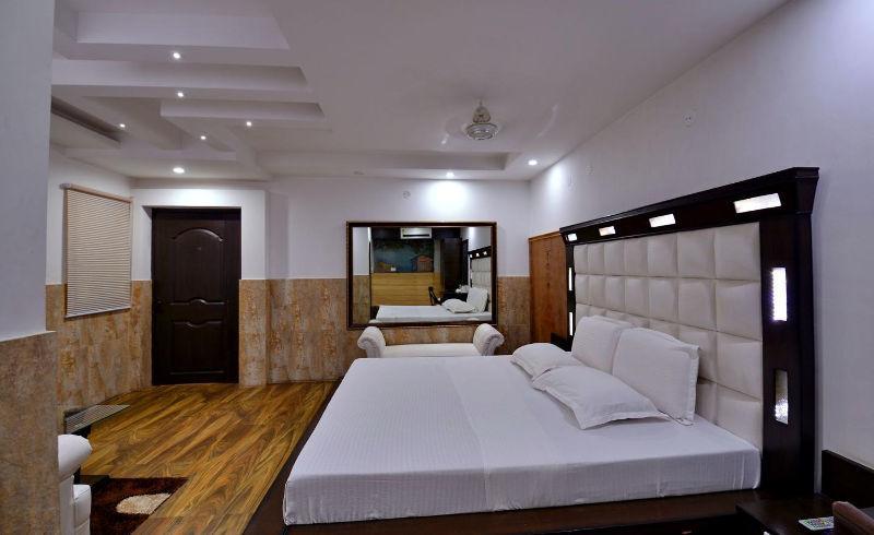 Hotel Sahil Palace Rupnagar  Exterior photo