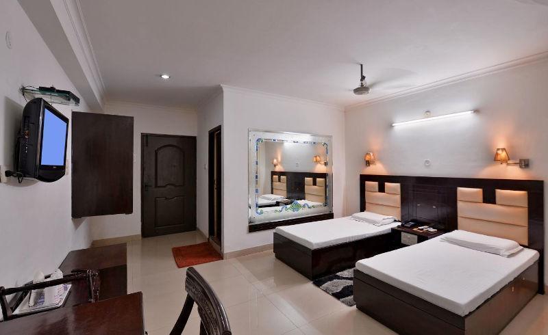 Hotel Sahil Palace Rupnagar  Exterior photo